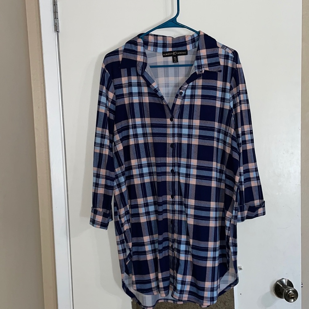 Used Almost Famous 3/4 sleeve button up.